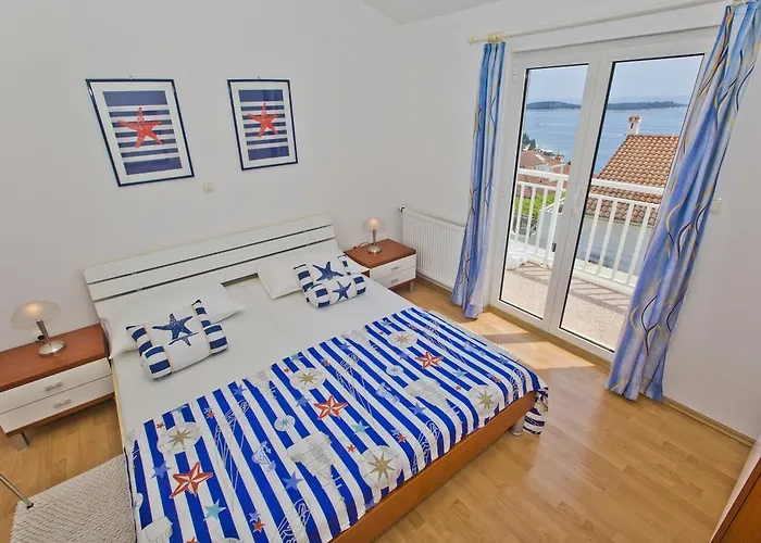 Roso - Zf Hvar Daire