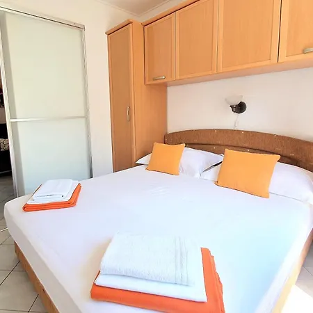 Roso - Zf Hvar Apartment *