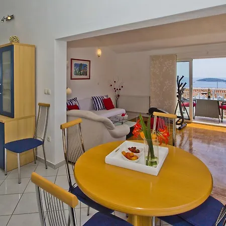 Roso - Zf Hvar Hvar Town