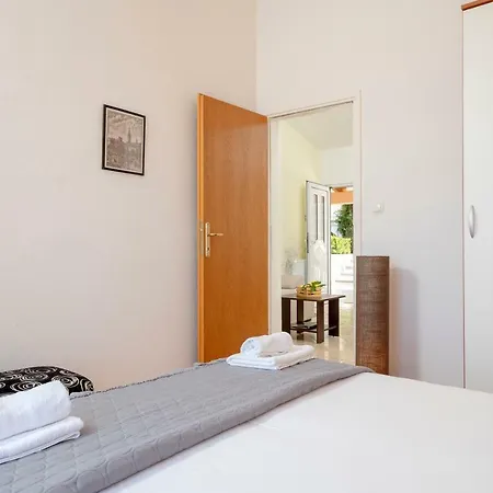 Roso - Zf Hvar Apartment