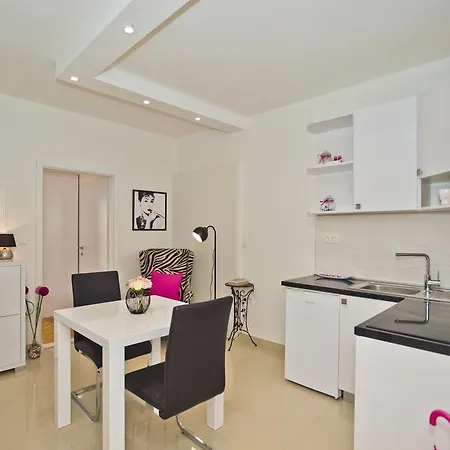 Roso - Zf Hvar Hvar Town